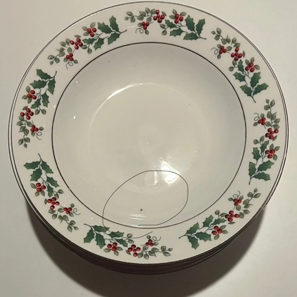Vintage Gibson China Gold Trim Holly Berry Christmas Charm 6" Soup Bowls 8 Count - Picture 8 of 8